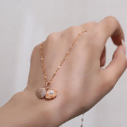 Women's Pearl Necklace